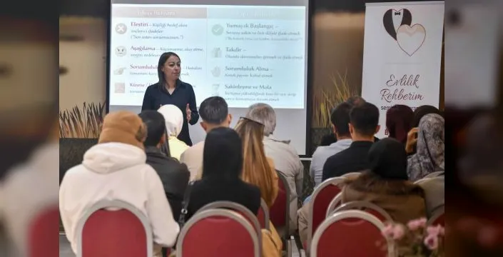 Ankara'da evlilik hazırlığı yapan çiftlere yönelik seminer düzenleniyor