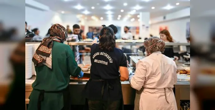 Ankara'da öğrencilere 4 noktada ücretsiz yemek