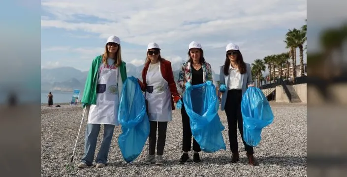 Antalya'da sahillerde plastik atıklarla mücadele projesi başlatıldı