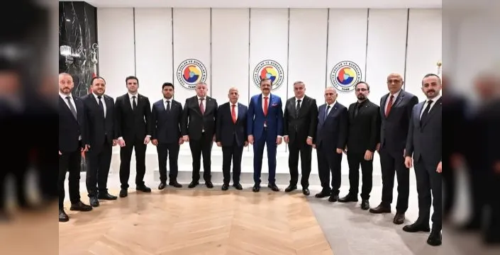 Artvin Ticaret Borsası heyeti TOBB Başkanı ile bir araya geldi