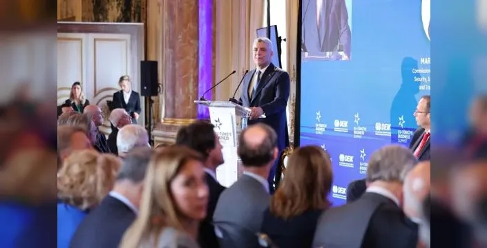 Bakan Bolat, AB'yi Türkiye'yi dışlamamak için uyardı