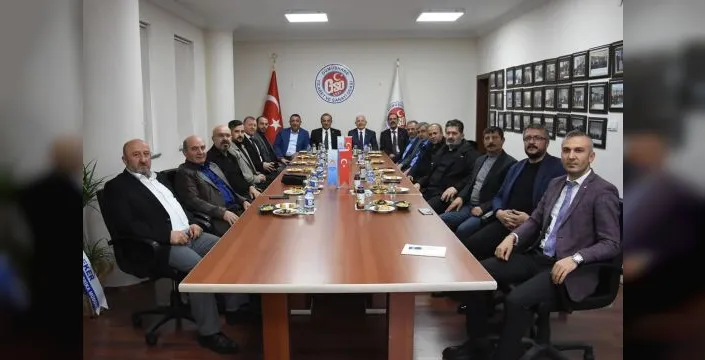 Başer, yeniden seçilen Akçay’ı kutladı