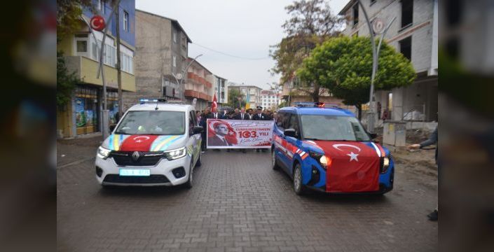 Bulanık ve Yüksekova'da Cumhuriyet yürüyüşü