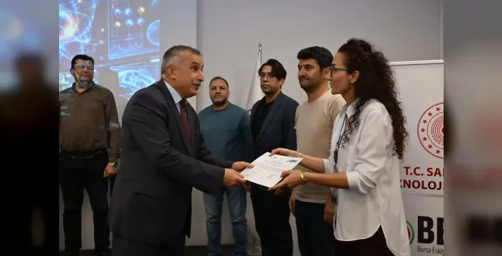 Bursa'da kuantum teknolojileri akademisi tamamlandı