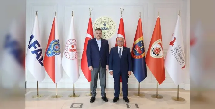 Büyükkılıç, İçişleri Bakanı Çiftçi'yi ziyaret etti
