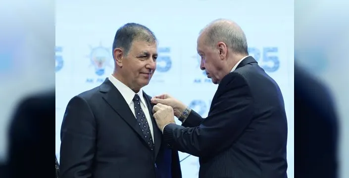Cemil Tugay, AK Parti'ye katıldı ve İzmir'de değişim başladı