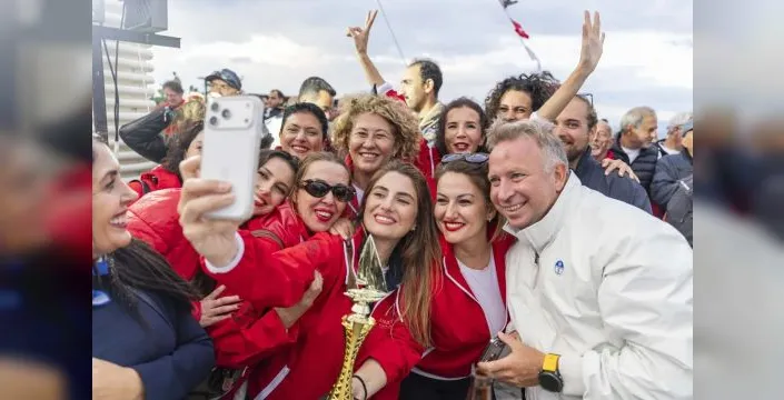 Cumhuriyet Kupası yat yarışları İzmir'de sona erdi