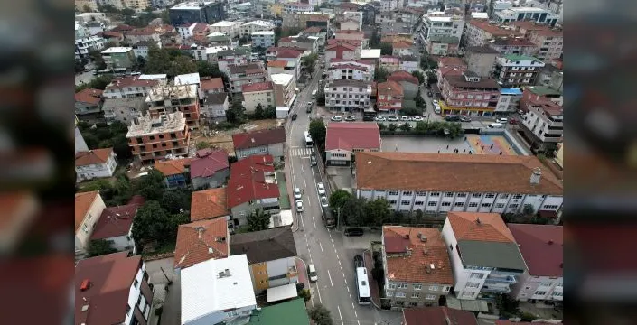 Darıca'da Mevlana Caddesi'nin yolu ve kaldırımları yenilendi