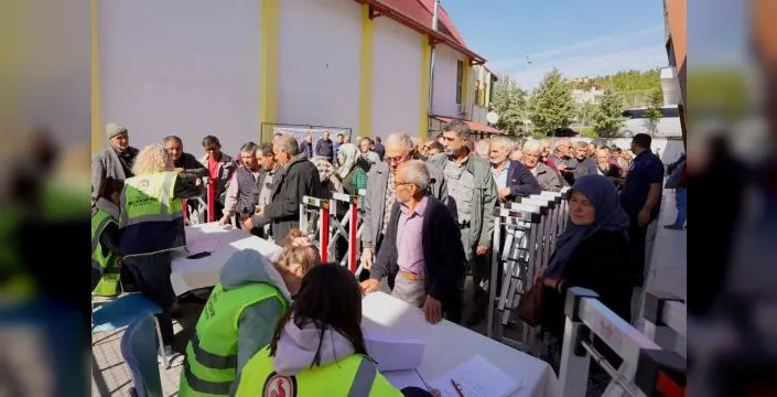 Denizli'de 2 bin üreticiye 170 ton yem bitkisi tohumu veriliyor