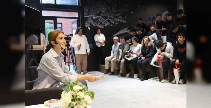 Elit Andaç Çam, Nilüfer'de gençler ve işçilerle buluştu