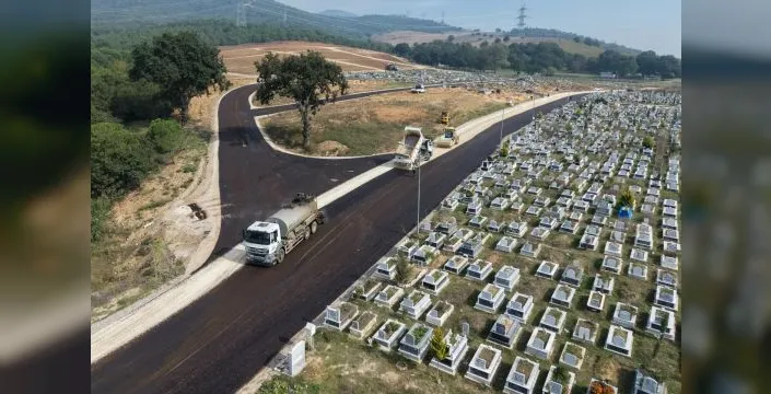 Erdoğanköy mezarlığı yolları yenilendi