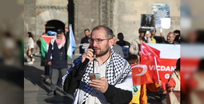 Erzurum'da sağlık çalışanları Gazze için 152. yürüyüşünü gerçekleştirdi