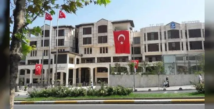 Eyüpsultan belediyesi'nde yolsuzluk soruşturması: Başkan gözaltında