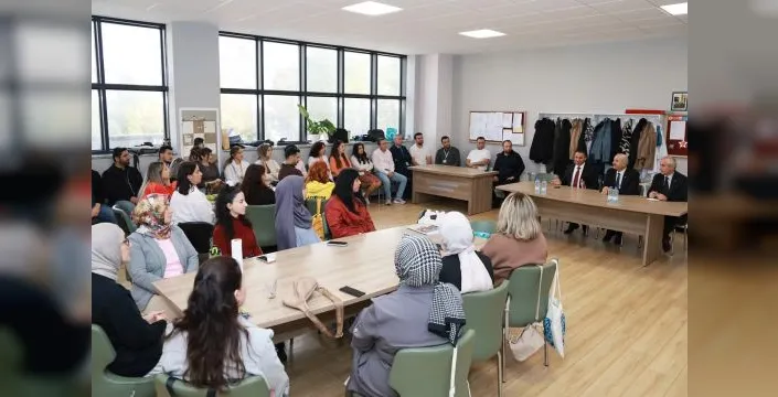 Gebze Belediye Başkanı okulları ziyaret etti