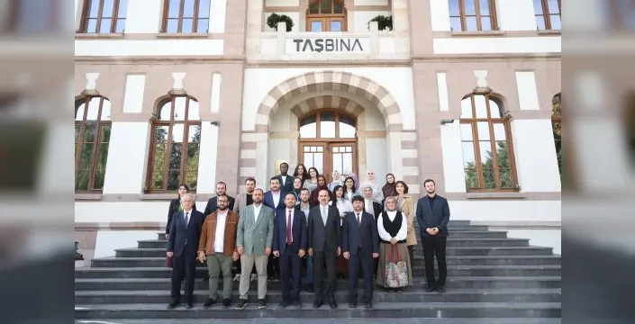 Genç yazarlar, Başkan Altay'ı ziyaret etti
