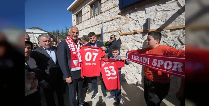 İbradı ve Ormana'ya iki yeni kültür merkezi açıldı