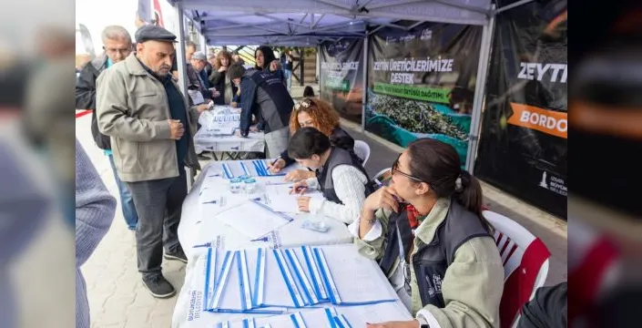 İzmir'de zeytin üreticisine destekler sürüyor