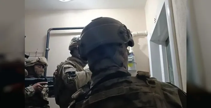 İzmir merkezli operasyonda 21 FETÖ şüphelisi yakalandı