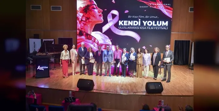 Kadın sağlığı için sanatla farkındalık etkinliği