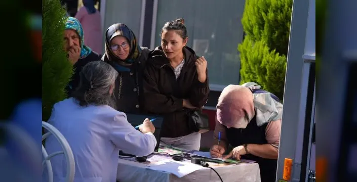 Kadınlar, meme kanseri farkındalığı için bir araya geldi