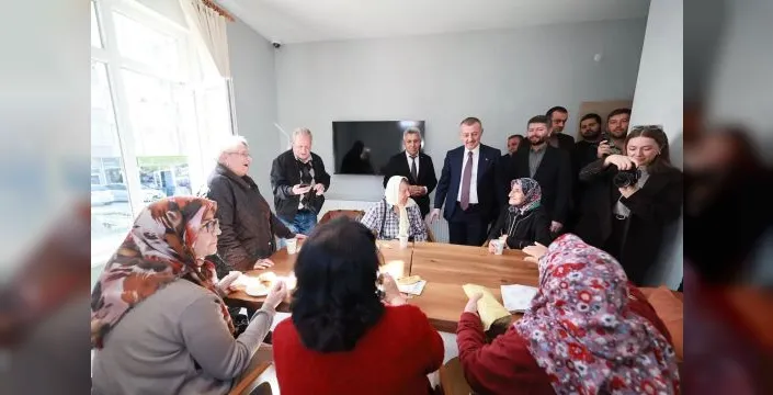 Kandıra'da 65 yaş üstü için yeni merkez açıldı