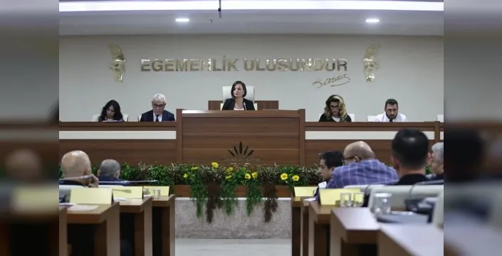 Karabağlar belediyesi 2027 bütçesini mecliste görüştü