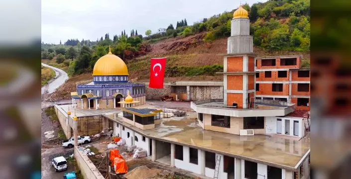 Karamürsel Aksa Camii'ne malzeme desteği sağlandı