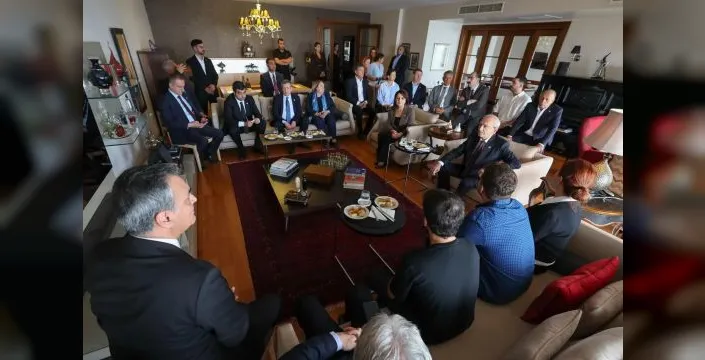 Kılıçdaroğlu, Mersin'de parti ve aile ziyaretleri gerçekleştirdi
