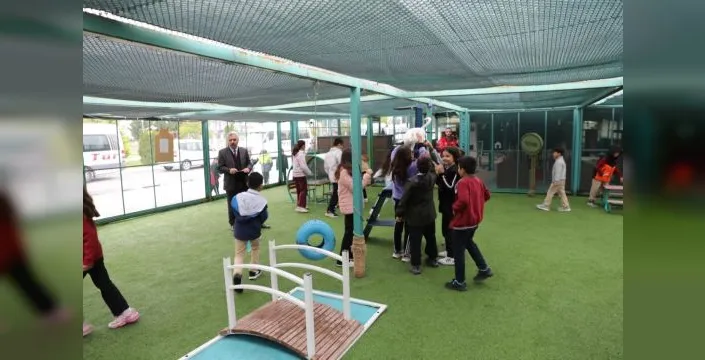 Kocasinan'da çocuklara hayvan sevgisi aşılanıyor