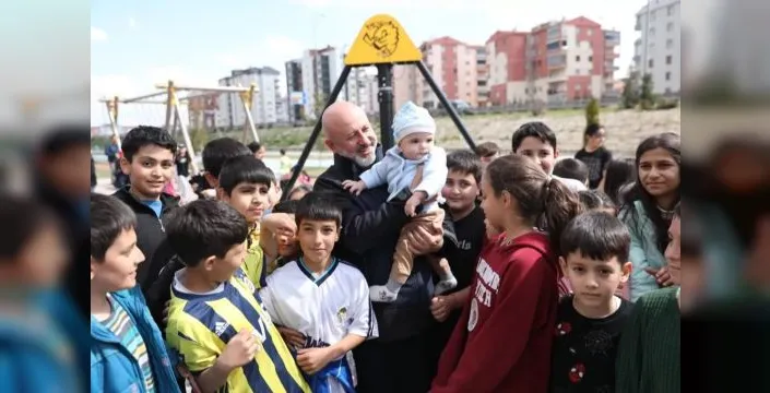 Kocasinan'da parklar çocukların doğayla buluşmasını sağlıyor