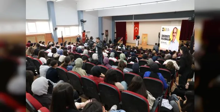 Konya Büyükşehir, üniversite buluşmalarına devam ediyor