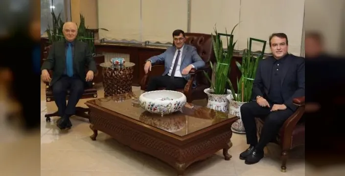 Kütahya Belediye Başkanı, İsmet Güral'ı makamında ağırladı