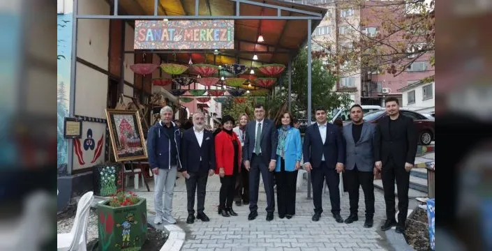 Kütahya'da sanat sokağı resmi olarak açıldı