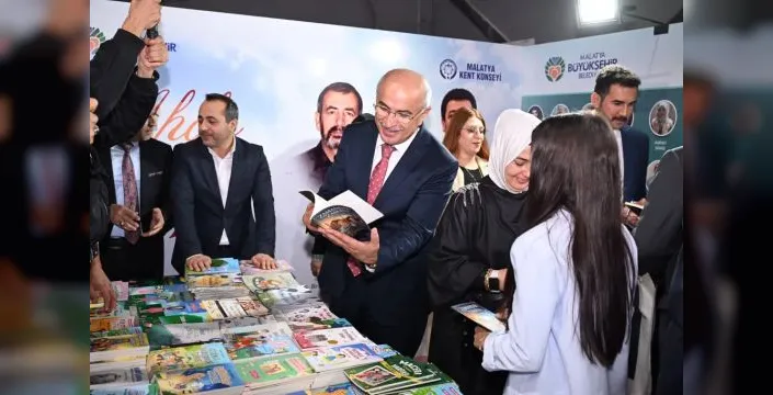 Malatya'da 12. kitap fuarı kitapseverlerle buluştu