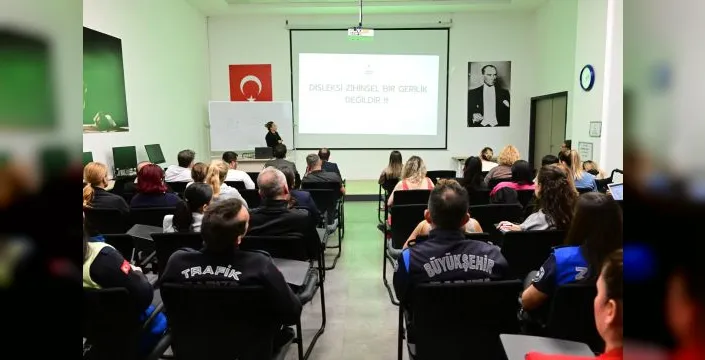 Manisa belediyesi disleksi farkındalık eğitimi verdi