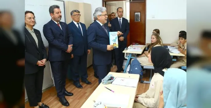MEB, iki önemli eseri Azerbaycan Türkçesine çevirdi