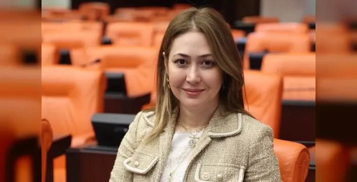 MHP milletvekili Zuhal Karakoç trafik kazasında yaralandı