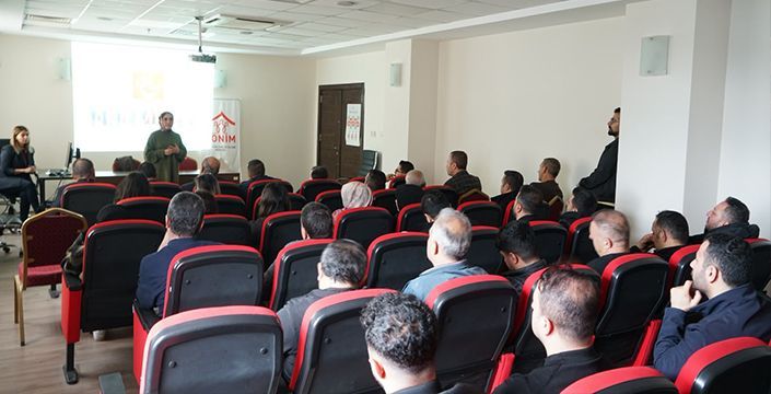 Muş İl Özel İdaresi Personeline “Kadına Yönelik Şiddetle Mücadele” Semineri Verildi