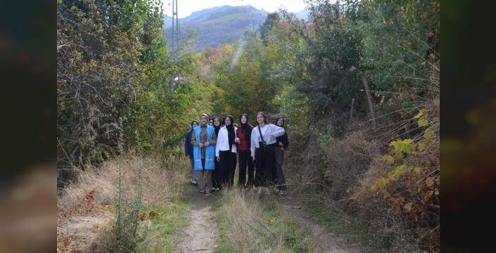 Muş'ta lise öğrencileri doğa yürüyüşünde buluştu