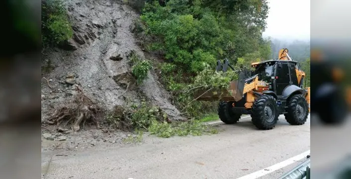 Osmangazi'de toprak kaymasına anında müdahale yapıldı