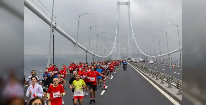 Osmangazi Köprüsü'nde 5 ve 10 kilometrelik Cumhuriyet koşusu