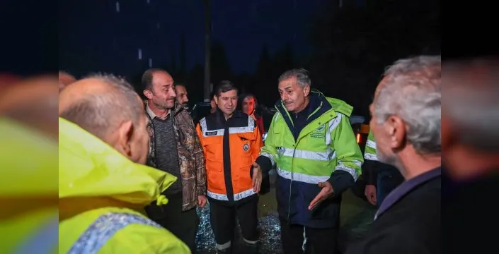 Sakarya belediye başkanı taşkın bölgesini denetledi