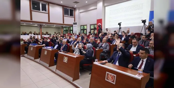 Sakarya Büyükşehir Meclisi, 153 kırmızı dolmuşun taksiye dönüşümünü onayladı