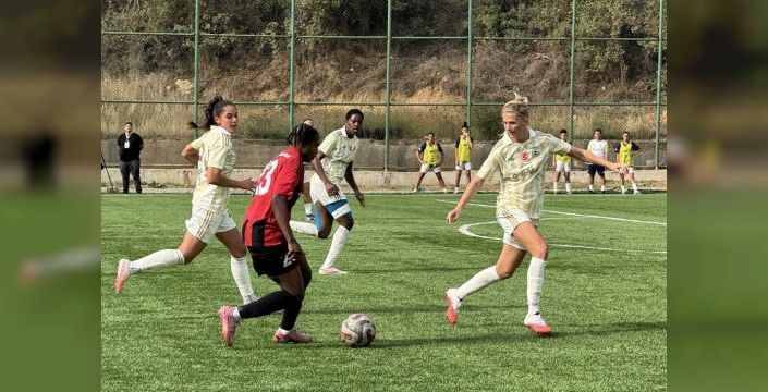Suwen Kadın Futbol Süper Ligi'nde Yüksekovaspor ve Fenerbahçe berabere kaldı