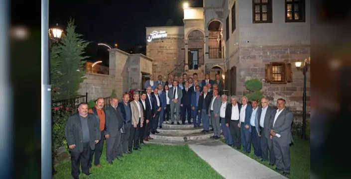 Talas belediye başkanı muhtarlar gününü kutladı