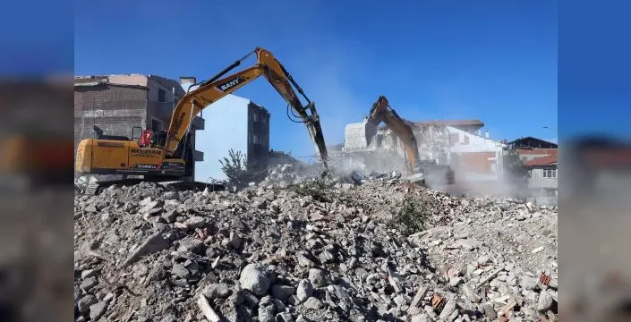 Tığcılar'da kentsel dönüşüm projesinde 45 yapı yıkıldı