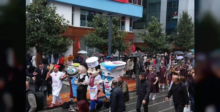 Trabzon'da festival öncesi kortej yürüyüşü yapıldı