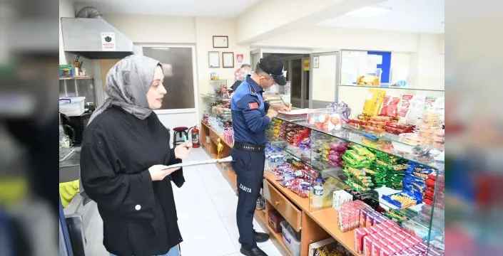 Trabzon'da okul kantinlerinde eksiklikler belirlendi, işletmelere uyarı yapıldı