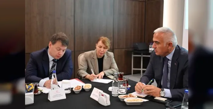 Türkiye ve Rusya arasında hava ulaşımını geliştirme görüşmesi yapıldı
