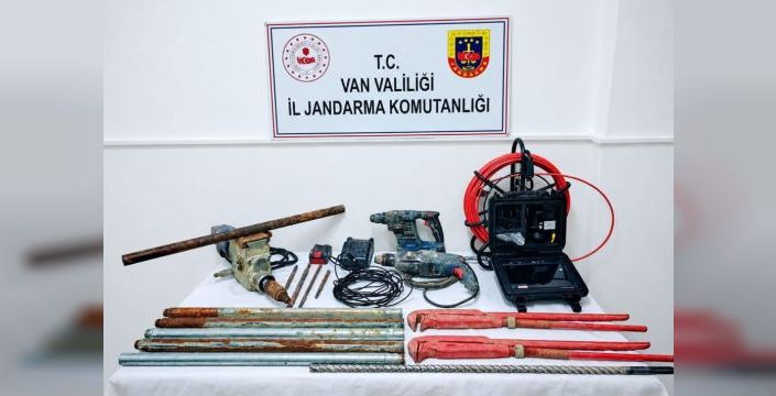 Van'da kaçak kazı yapan iki kişi yakalandı